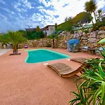 Villa Natval *